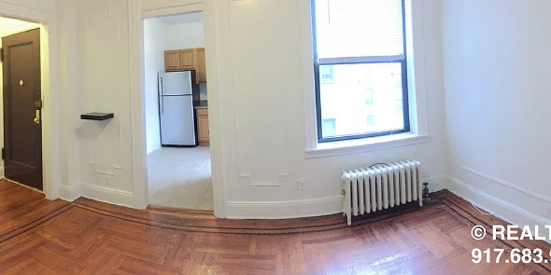 Rented by Alexiou Realty | media 21