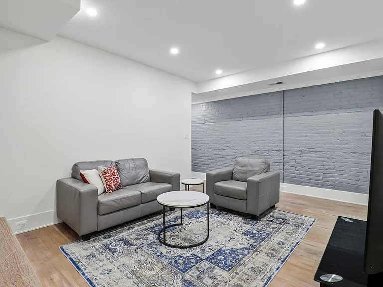 29 N St NW #1 — Photo 4