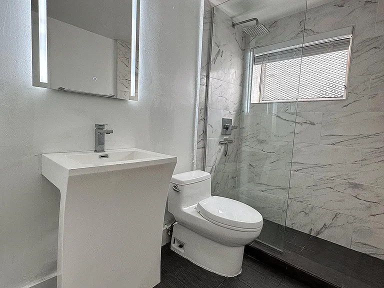 1044 Pennsylvania Ave #8 — Photo 5