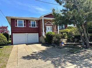 3137 Monterey Dr, Merrick, NY 11566