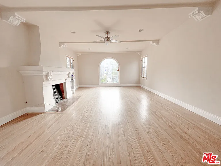 219 S Hamilton Dr #2 — Photo 2