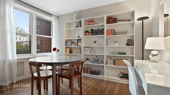 Sold by Garfield Realty  | media 2