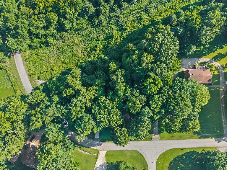 2861 Brothers Rd — Photo 42