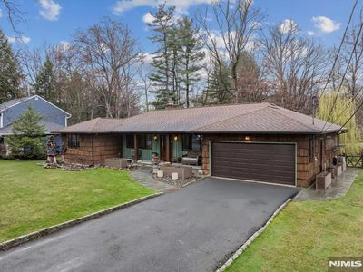 725 Howard Rd, Ridgewood, NJ, 07450