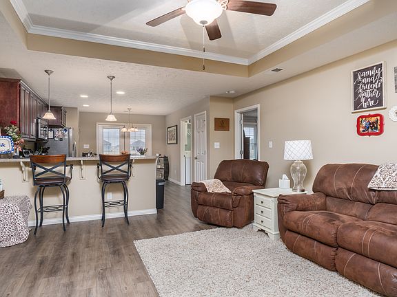 3rd image of 2405 Palomino Pl