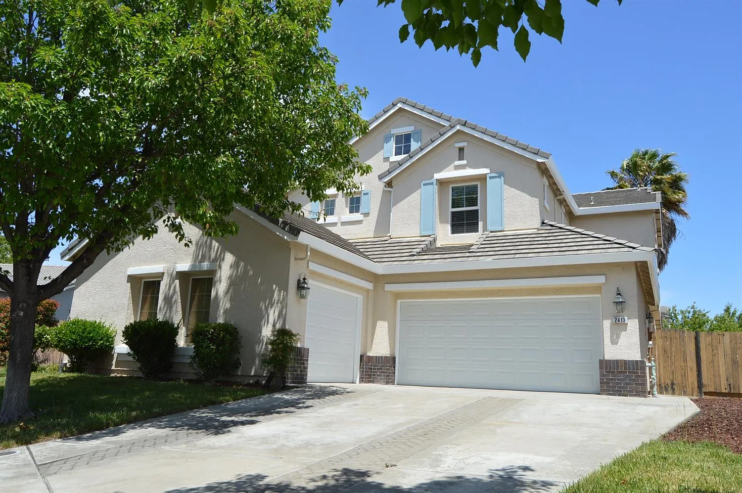 2413 W Windrim Ct photo 1