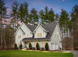 3 Indian Pipe Dr, Hadley, MA 01035
