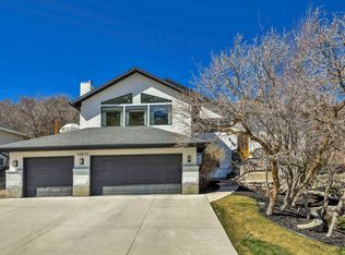10870 S Lostwood Dr, Sandy, UT 84092