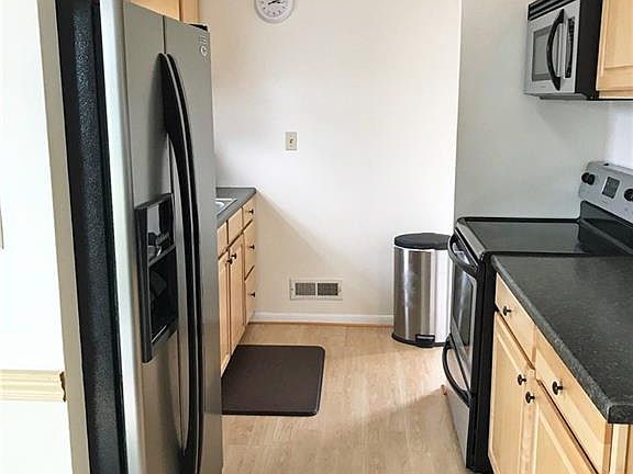 5th image of 1824 Drenik Dr