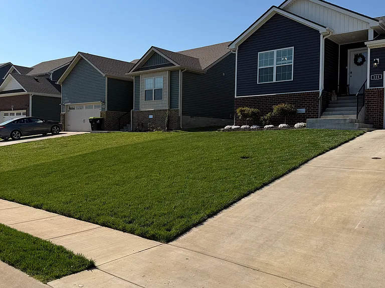 121 Ardell Dr — Photo 20