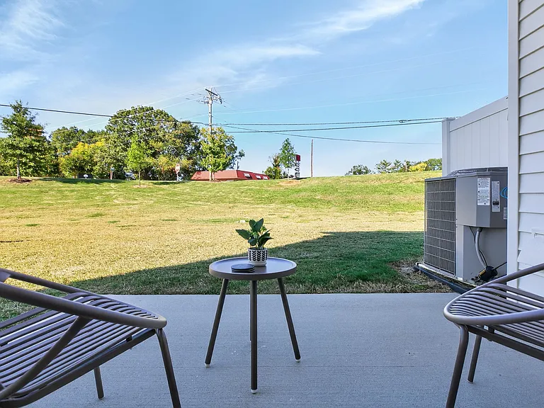 216 Telford Dr — Photo 28
