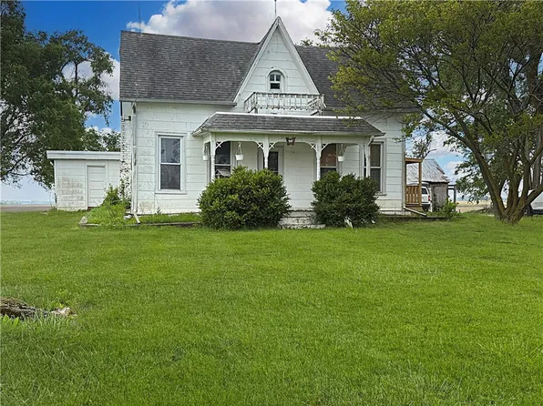 21156 E County Road 1130n, Ashmore, IL 61912
