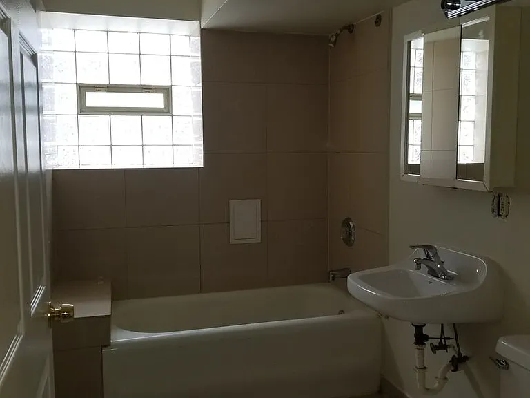 1608 N Luna Ave — Photo 15