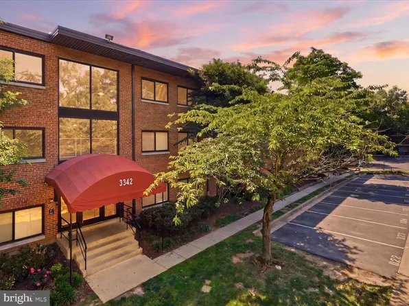 3342 S 28th St APT 202, Alexandria, VA 22302