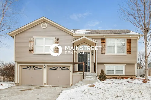 1502 Willow Dr Photo 1
