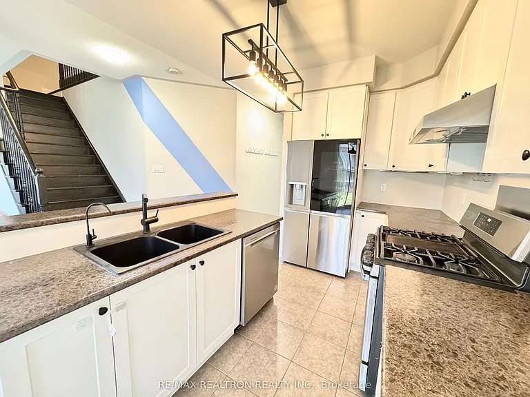 11 Stoyell Dr — Photo 3
