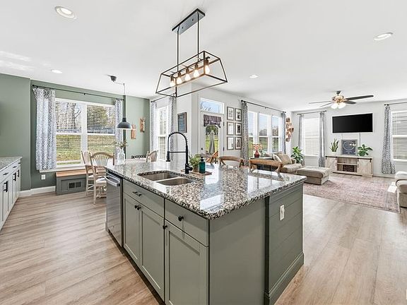 4th image of 214 Grayleaf Ct