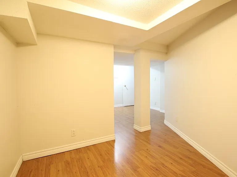 554 McLeod St #1 — Photo 13