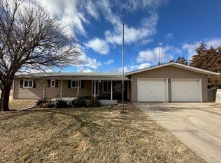 10879 106th Rd, Dodge City, KS 67801