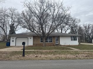 223 Walnut St, Omro, WI 54963