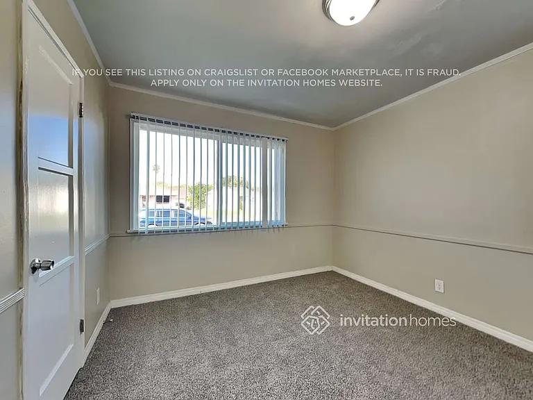 726 E 99th St — Photo 12
