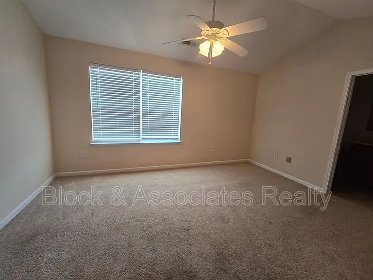 545 Song Sparrow Ln — Photo 9