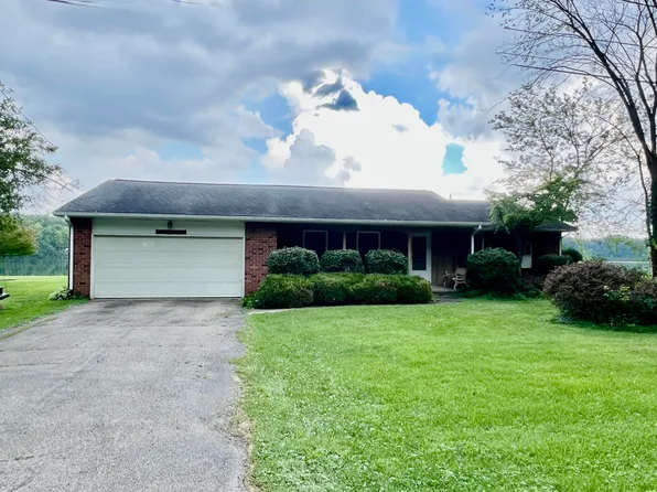 1875 Ferndale Dr, Hillsdale, MI 49242
