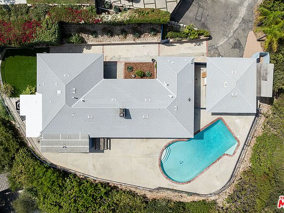 5th image of 3710 Glenridge Dr