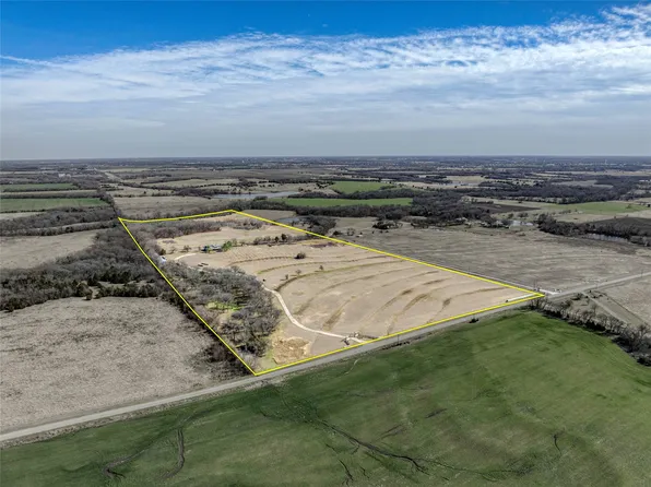 3182 Lovers Leap Ln, Gunter, TX 75058