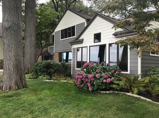 375 Big Bay Dr, Holland, MI 49424