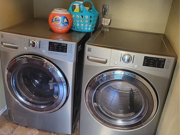 5th image of 15753 Kadota St