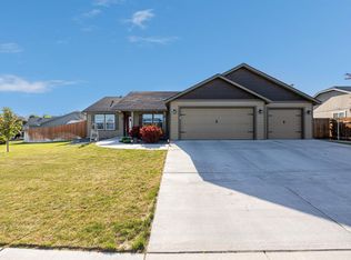 5014 Blue Sage Ln, Pasco, WA 99301