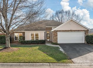 10 Slosman Dr, Asheville, NC 28806