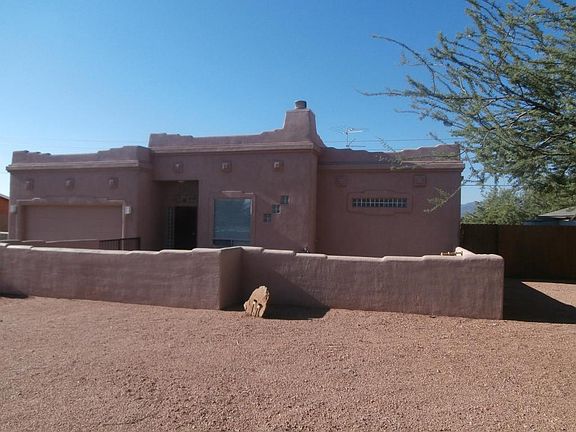 4th image of 1733 E Arrowhead Ln