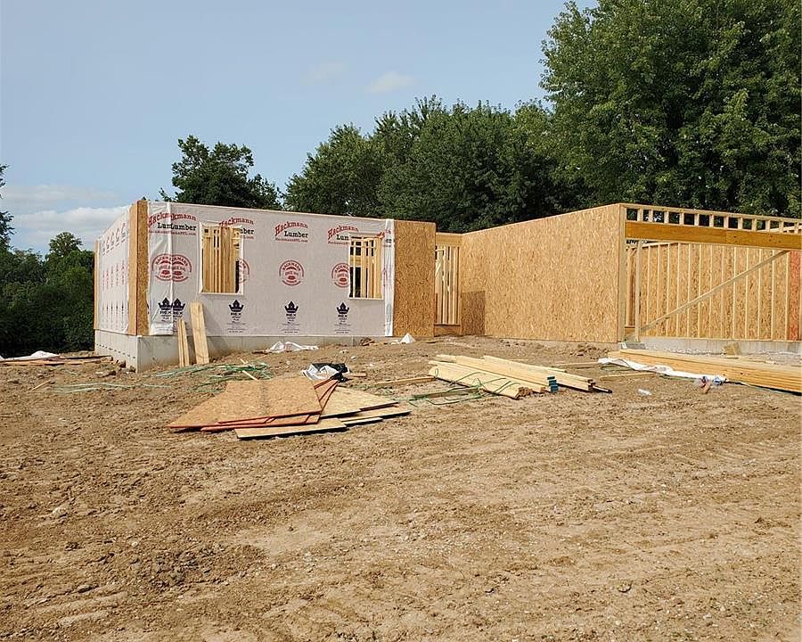 1st image of 3615 Welland Ave