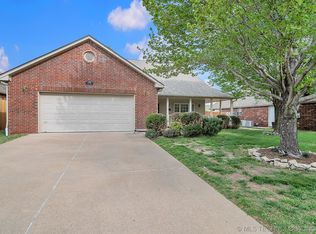 13917 E 89th Pl N, Owasso, OK 74055