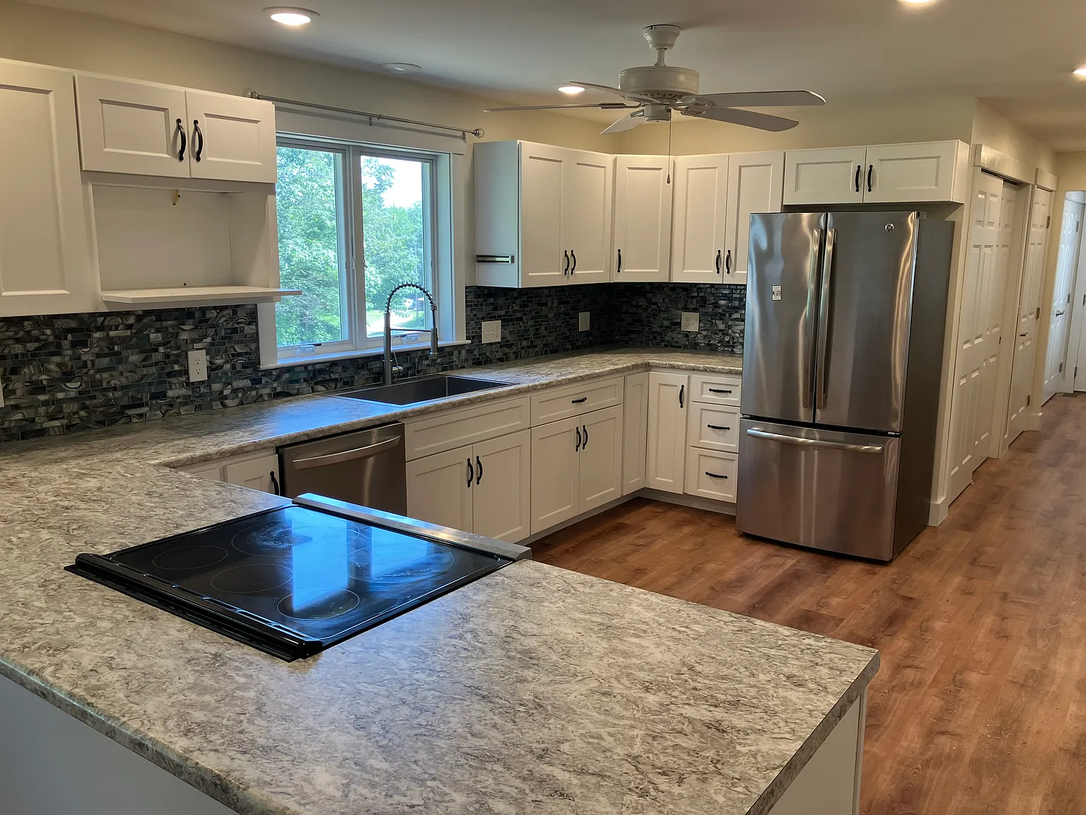 145 Lunt Rd — Photo 2