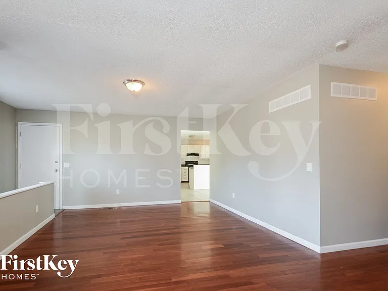2727 Dividend Park Dr — Photo 5