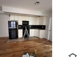 643 Barretto St #2R, Bronx, NY 10474