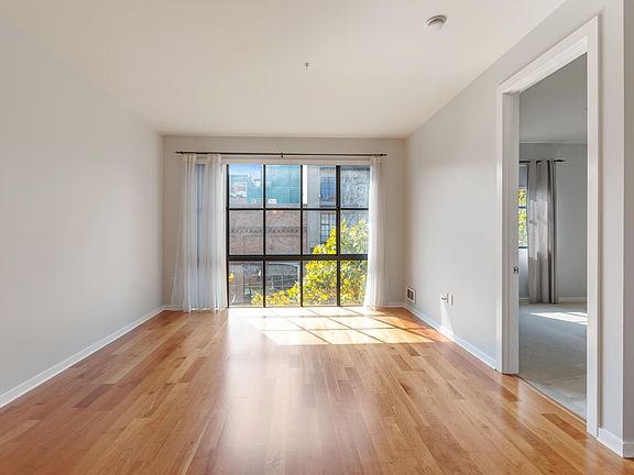 2nd image of 88 Townsend St APT 322