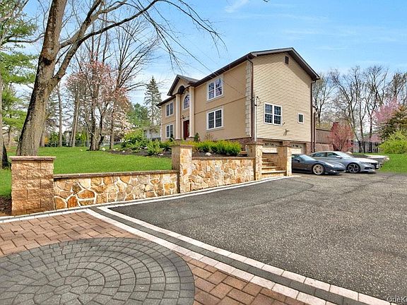 5th image of 75 N Airmont Road