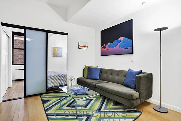 Rented by City Connections Realty | media 2