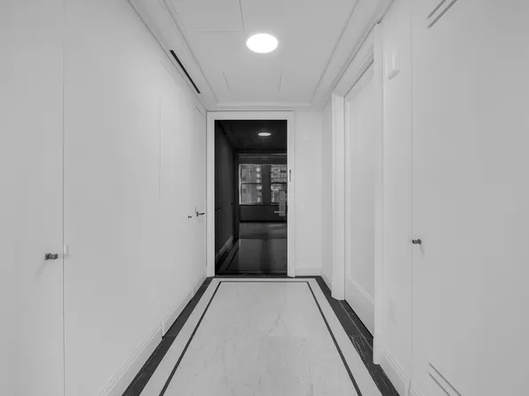 303 Park Avenue image 1 of 9