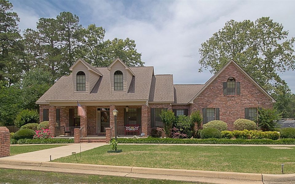 1st image of 700 Lakeland Point