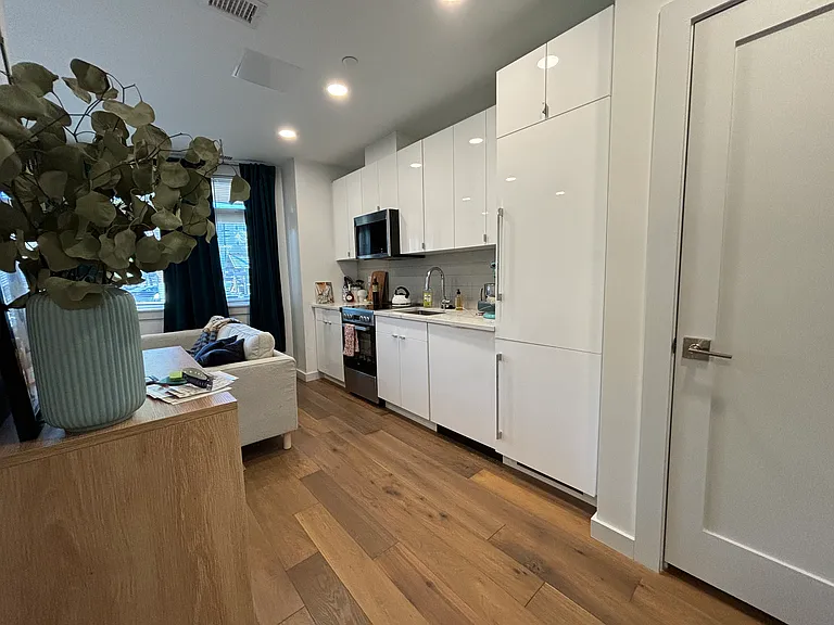 97 Elmwood St #1011 — Photo 11