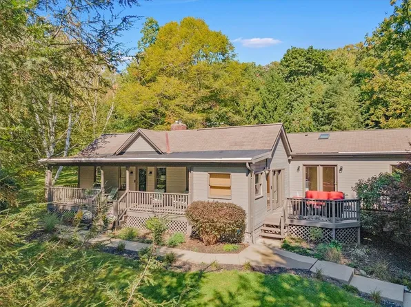 68 Forest Rd, Bradfordwoods, PA 15015