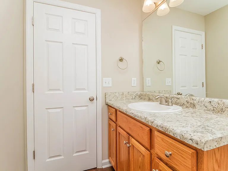 1449 Westview Dr — Photo 17