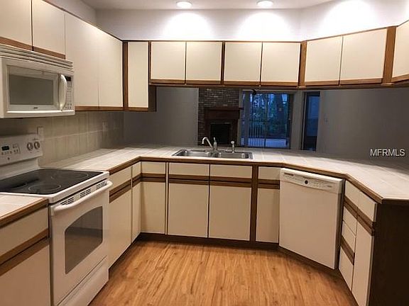 2nd image of 2665 Walnut Dr