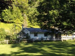 9776 Walnut Creek Rd, Forestville, NY 14062