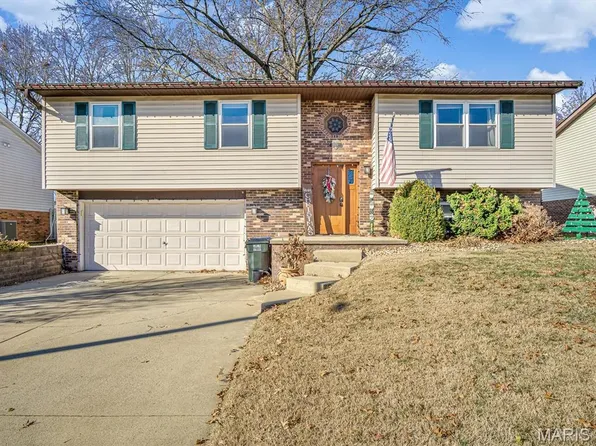 1029 Nevada Dr, Columbia, IL 62236